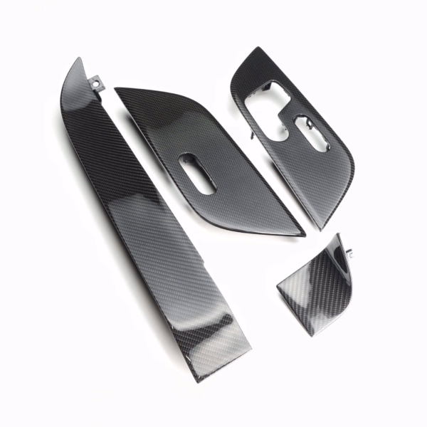 Leistungsstarke Carbon-Karbonteile für Fahrzeugmodifikationen, Schutz und Aerodynamik. Hochwertige Carbon-Fertigung für Autos.