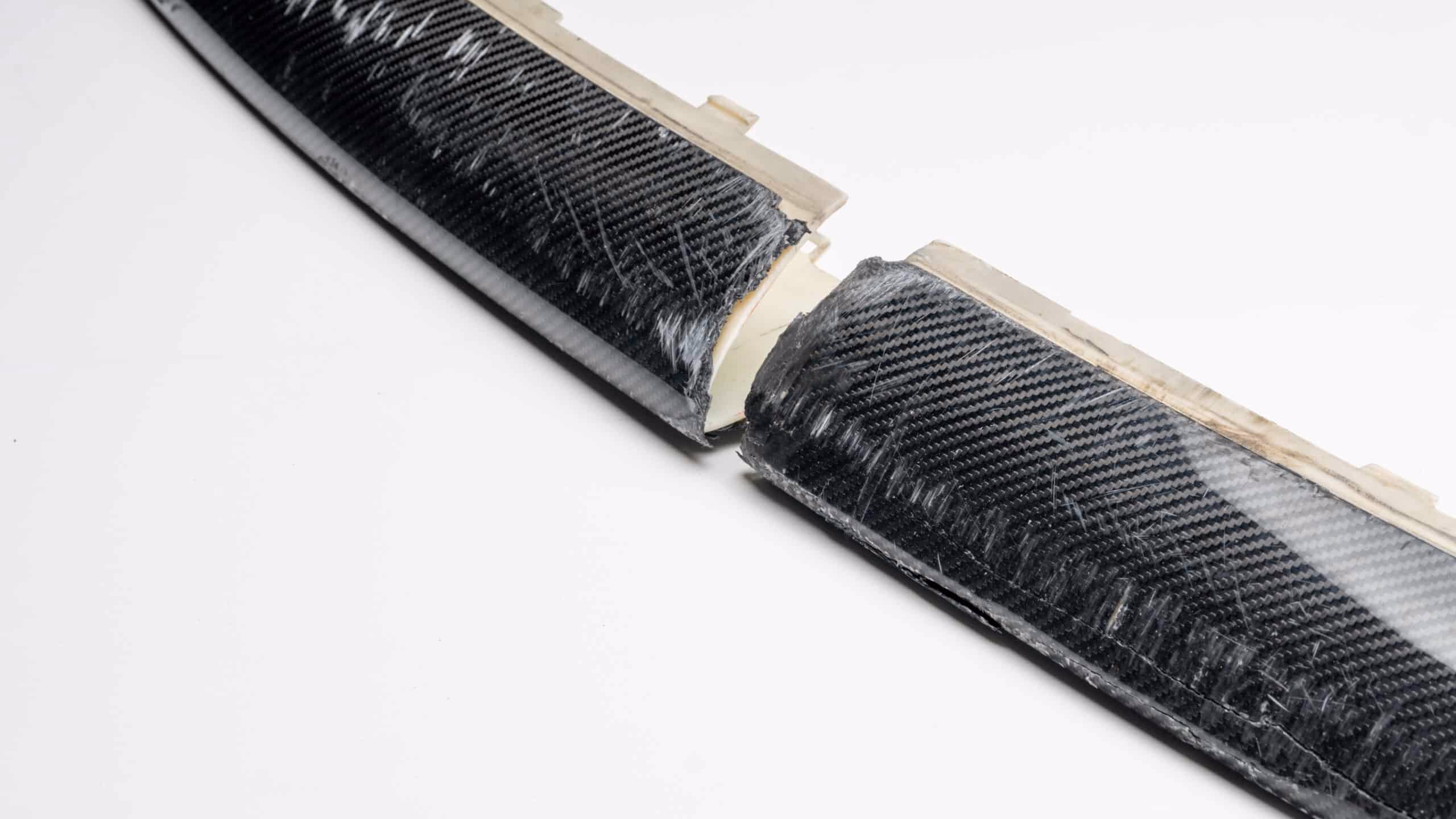 Leistungsstarker Kohlefaser-Spiegelersatz für die Fahrzeugoptimierung.