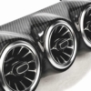 Hochwertiges Auto-Umbaukit aus Kohlefaser für sportliches Design.