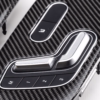 Hochwertiger Fahrzeuglenkrad-Controller mit Carbon-Finish für Luxusautos.