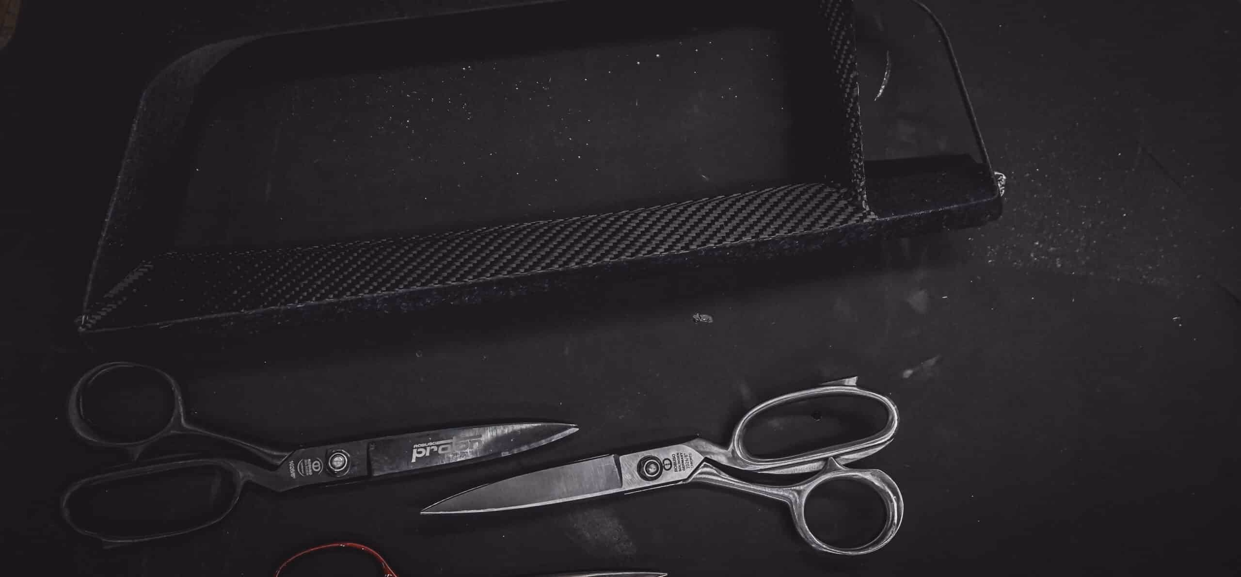 Hochwertige Carbon-Leder-Schere für Automobil-Refinishs, präzise Schneidwerkzeuge für Car-Modificationen.