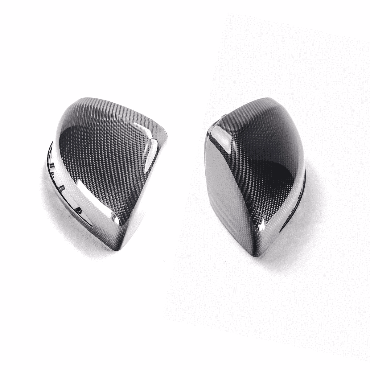 2025/02/1000066487.png Leicht gewölbte Carbon-Auspuffblenden für Fahrzeuge, stilvoller Schutz.