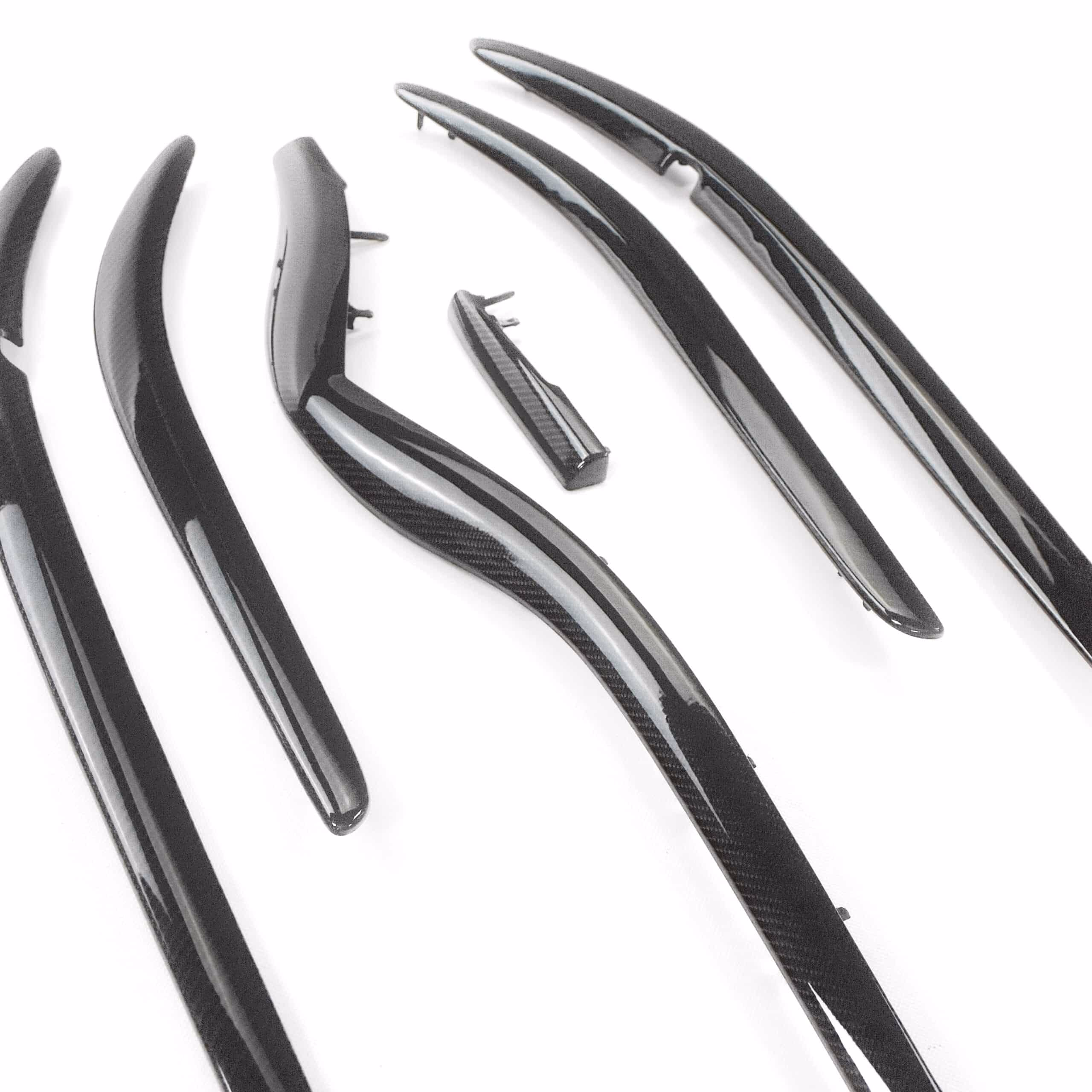 Leistungsstarke Carbon-Kotflügelverkleidungen für Automobil-Tuning und Karbon-Upgrade.