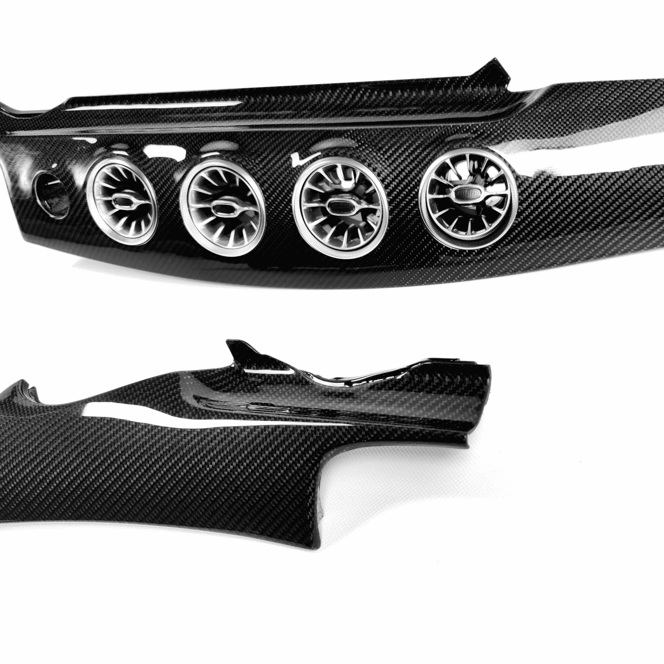 Felge und Abdeckung aus Carbon für Fahrzeugtuning, leichte und robuste Karbon-Designs.