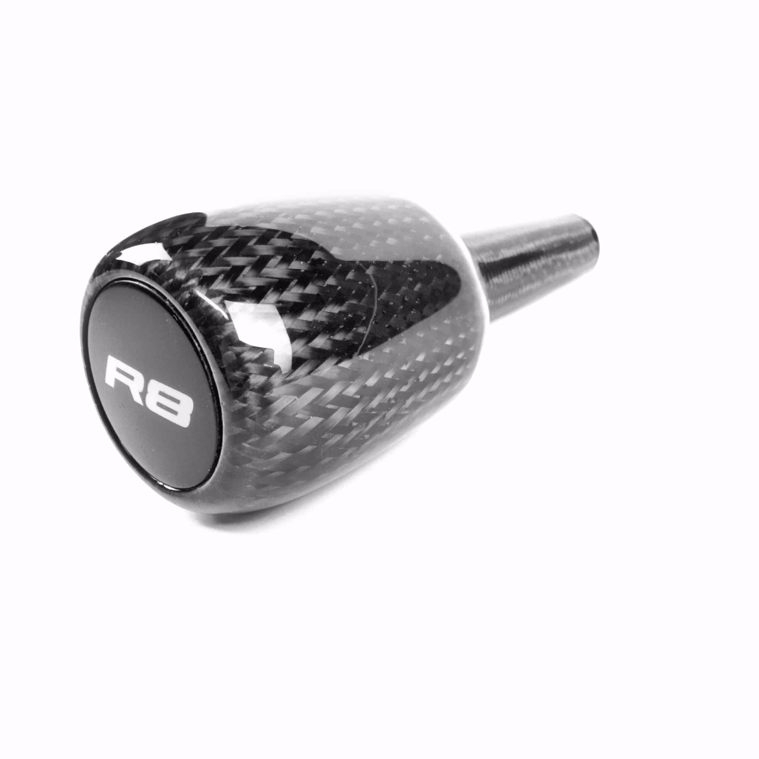 Leichtgewichtiger Carbon-Schaltknauf fĂĽr Fahrzeuge, mit R8-Logo, sportliches Design, hochwertige Automobilausstattung.
