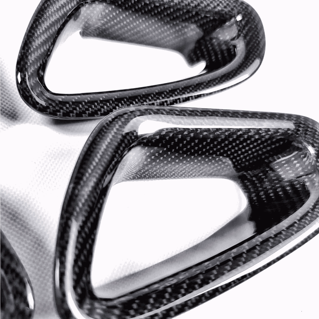 Leichtgewichtige Carbon-Lufteinlässe für Auto-Optik und Leistung.