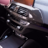 Hochwertiges Carbon Innenraumdesign für BMW, personalisiert mit Carbon Modifications.