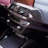 Hochwertiges Carbon Innenraumdesign für BMW, personalisiert mit Carbon Modifications.