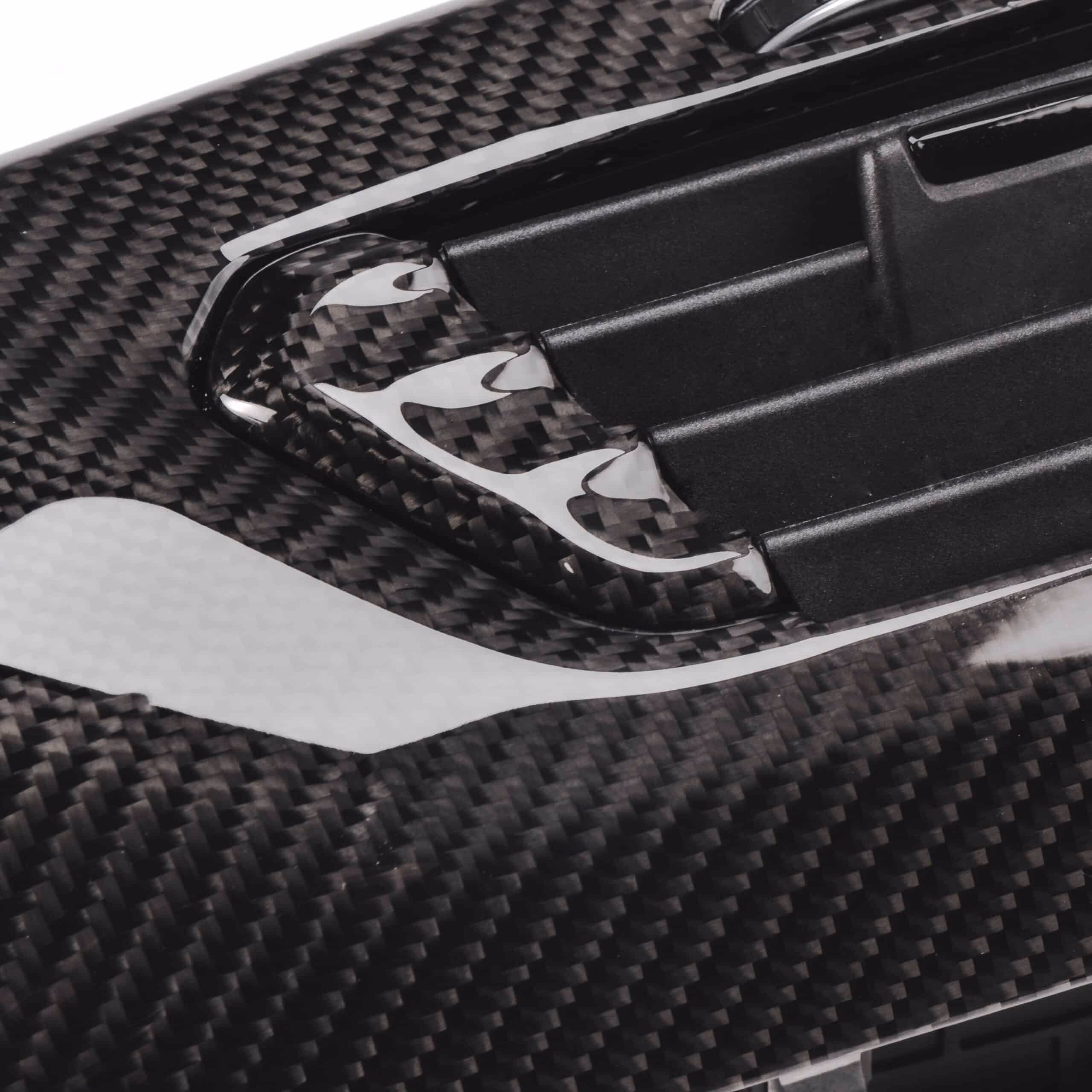 Leistungsstarker Auto-Carbon-Lufteinlass mit Carbonfaser-Design und sportlichem Look.