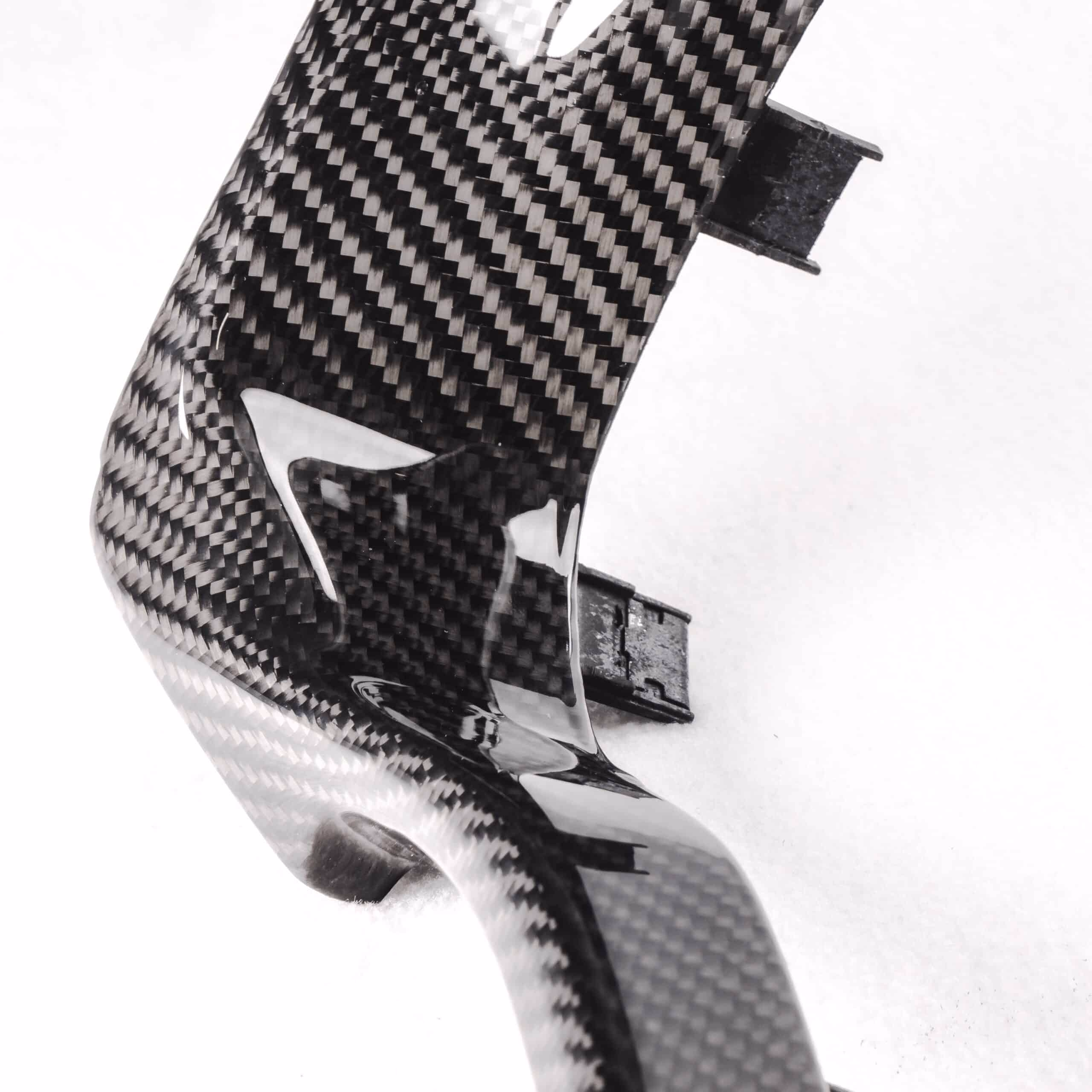 Leichtgewichtiges Carbon-Teile für Autooptimierung, hoher Qualitätsstandard, präzise Verarbeitung.