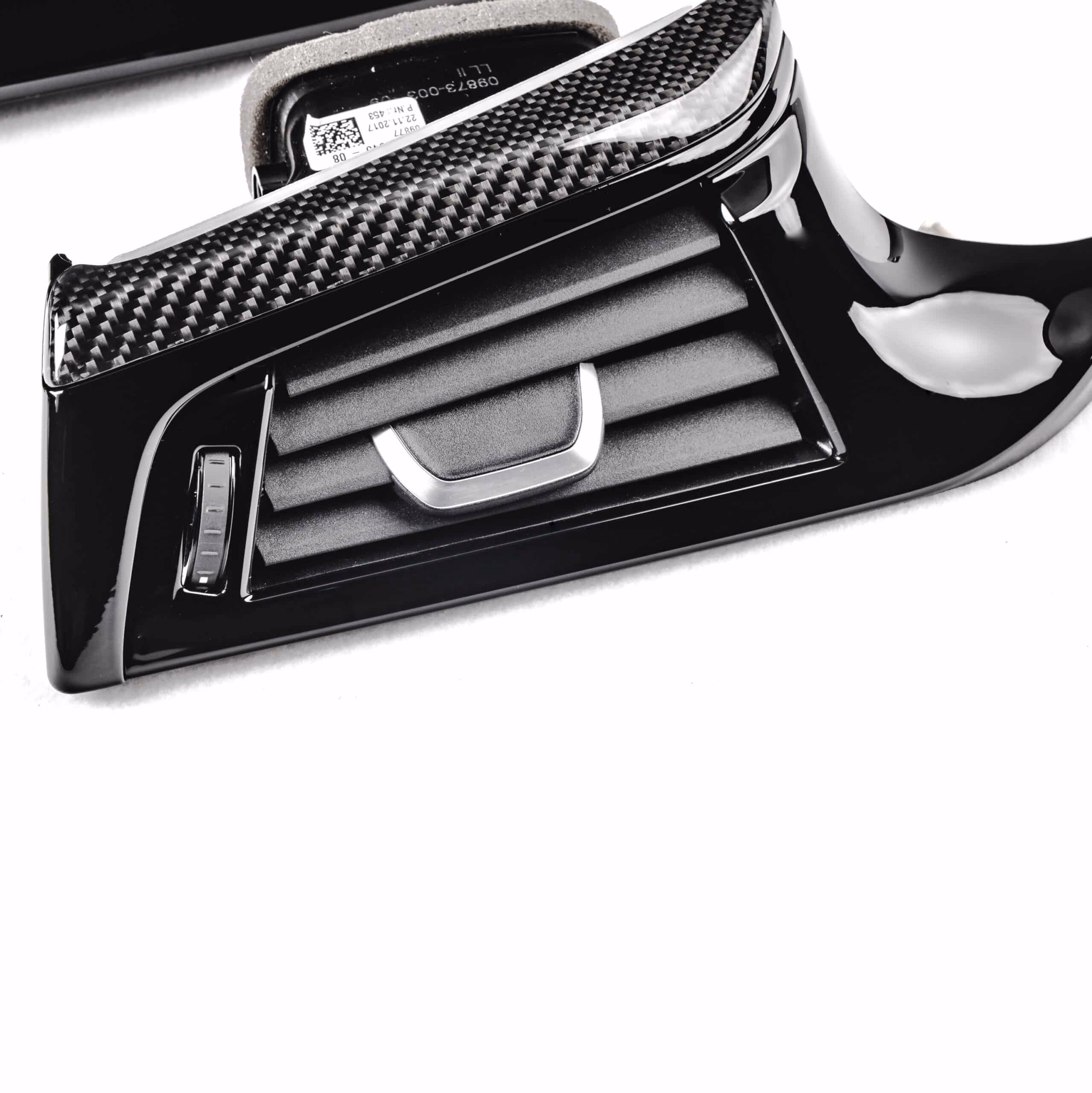 Carbon Modifications Automobilzubehör, Carbon-Lufteinlass für verbessertes Fahrzeugdesign.