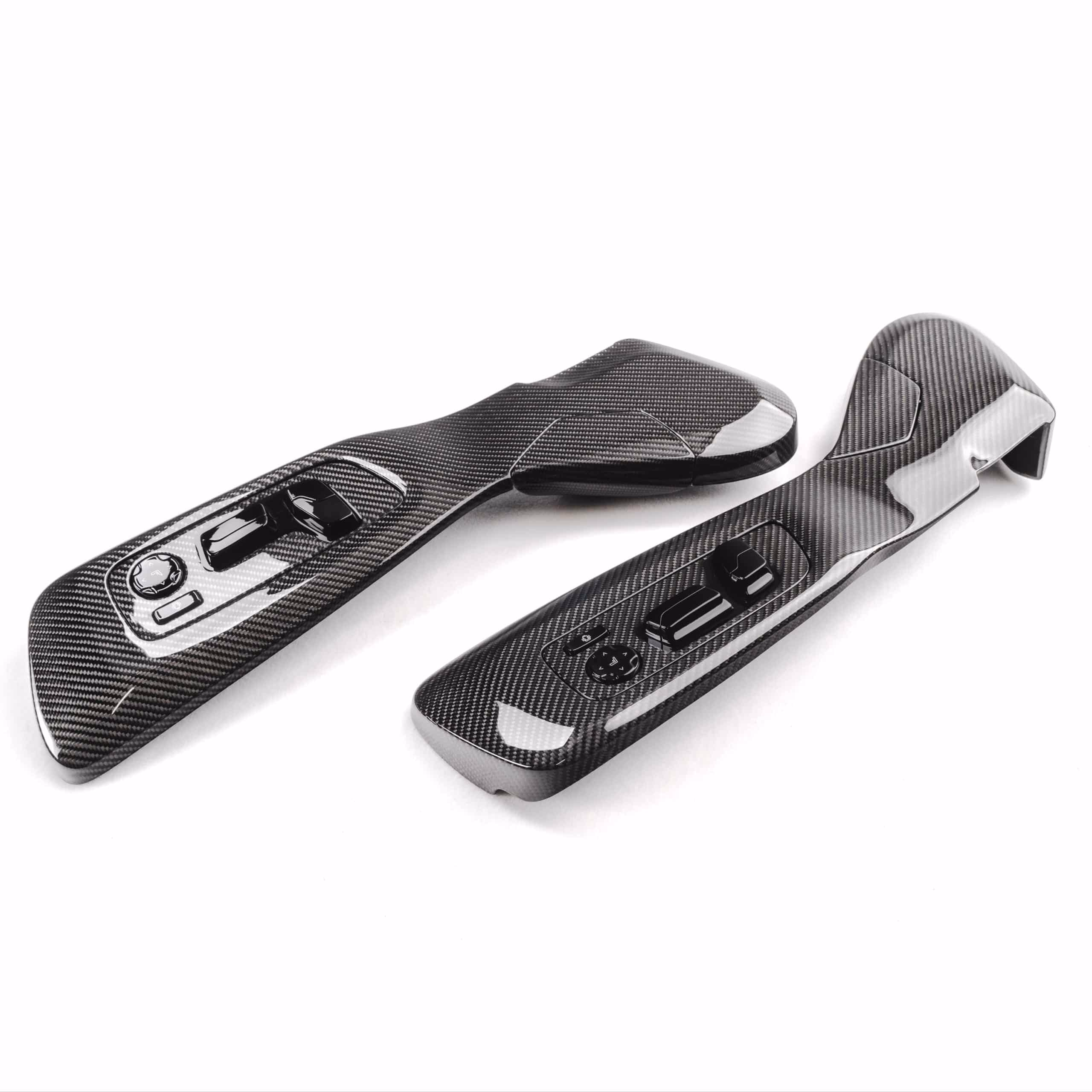 2025/03/1000075358-scaled.jpg Leistungsstarke Carbon-Klimasteuerungen fĂĽr Luxusfahrzeuge, individuelle Automobil-Optimierung.