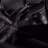 Hochwertige Carbon-Lenkradverkleidung für Fahrzeuge, exklusiv von Carbon Modifications.