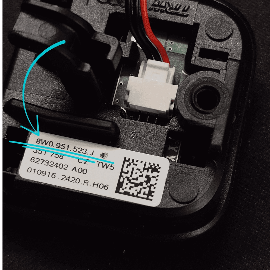 8WO.951.523.J Steuergerät für Fahrzeuge von Carbon Modifications.
