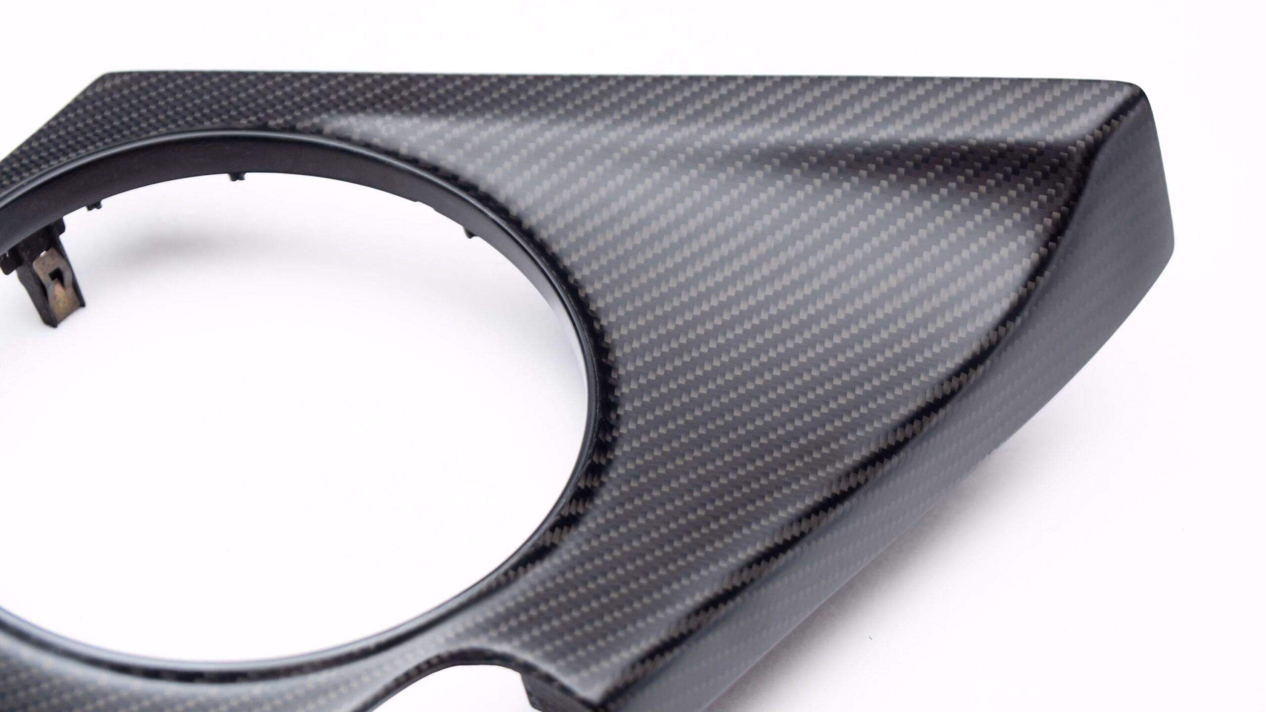 Leistungsstarkes Carbon-Upgrade fĂĽr Automobil-Optik und Gewichtseinsparung.