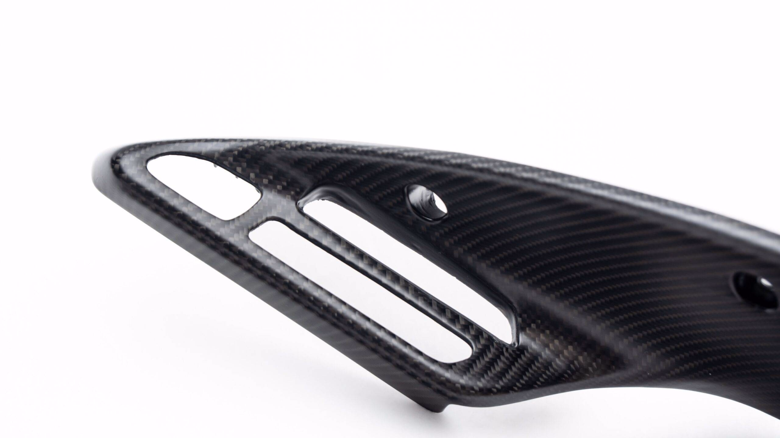 Leistungsstarker Kohlefaser-Frontspoiler fĂĽr BMW M3 F80, Gewichtsreduzierung, aerodynamischer Fahrstil.