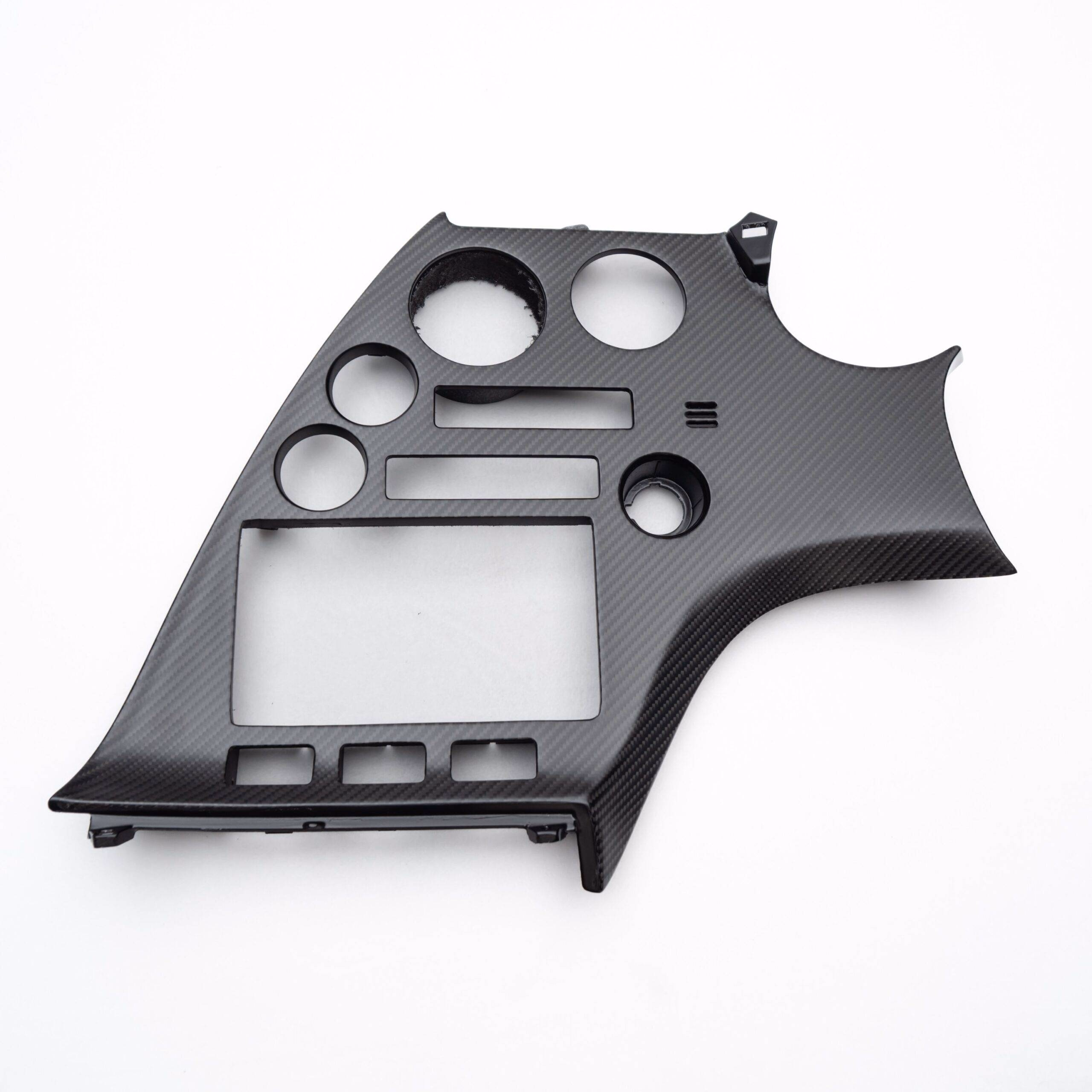 Leistungsstarkes Carbon-Design fĂĽr Fahrzeuginterieur, leicht und langlebig.