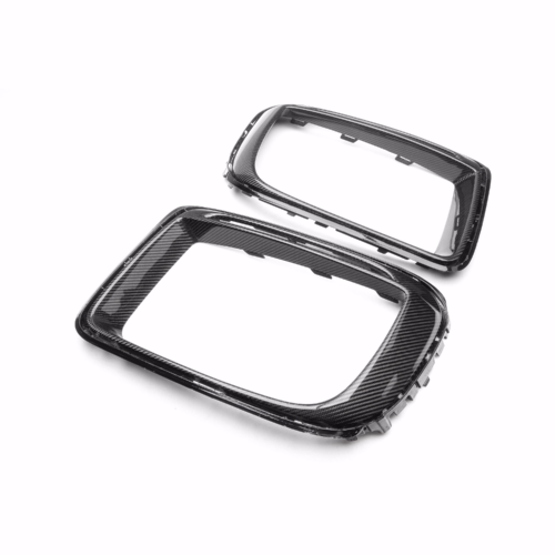 Leichtgewichtiges Carbon-Finish für BMW iX Gehäuse, schnell und langlebig.