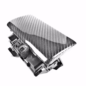 Audi R8 Carbon Aschenbecherdeckel – Premium Interieur-Upgrade